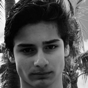 Meet your Posher, Alexzandro